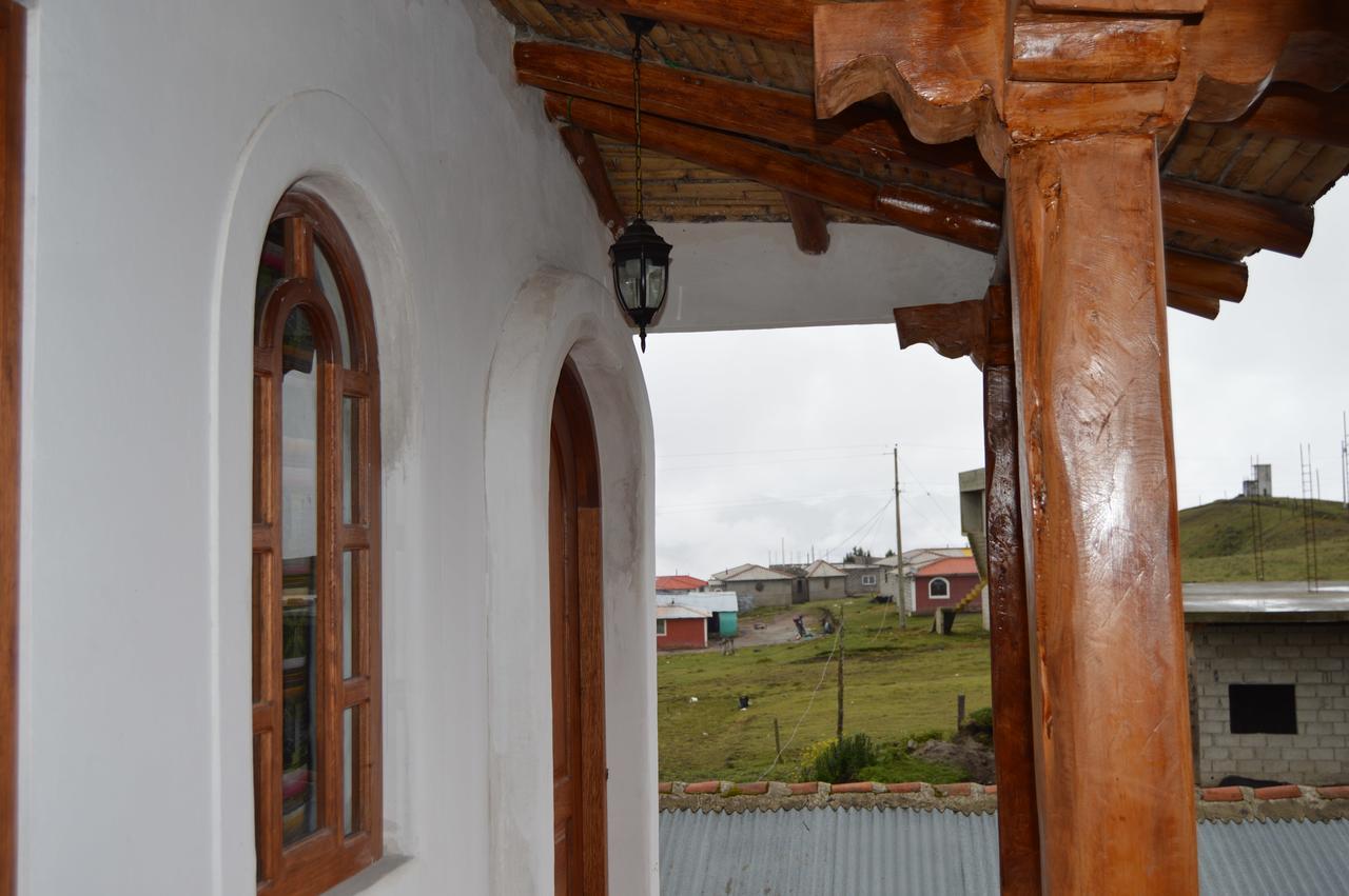 Quilotoa Green Lake Exterior photo